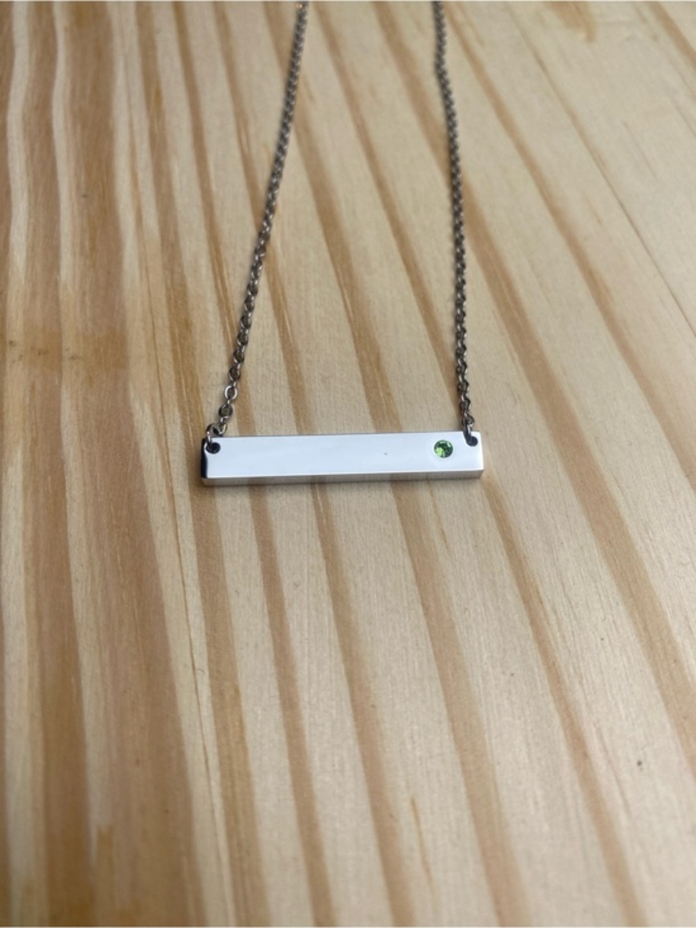 Stainless steel Bar Pendant Necklace with peridot Gem august birthstone NWT